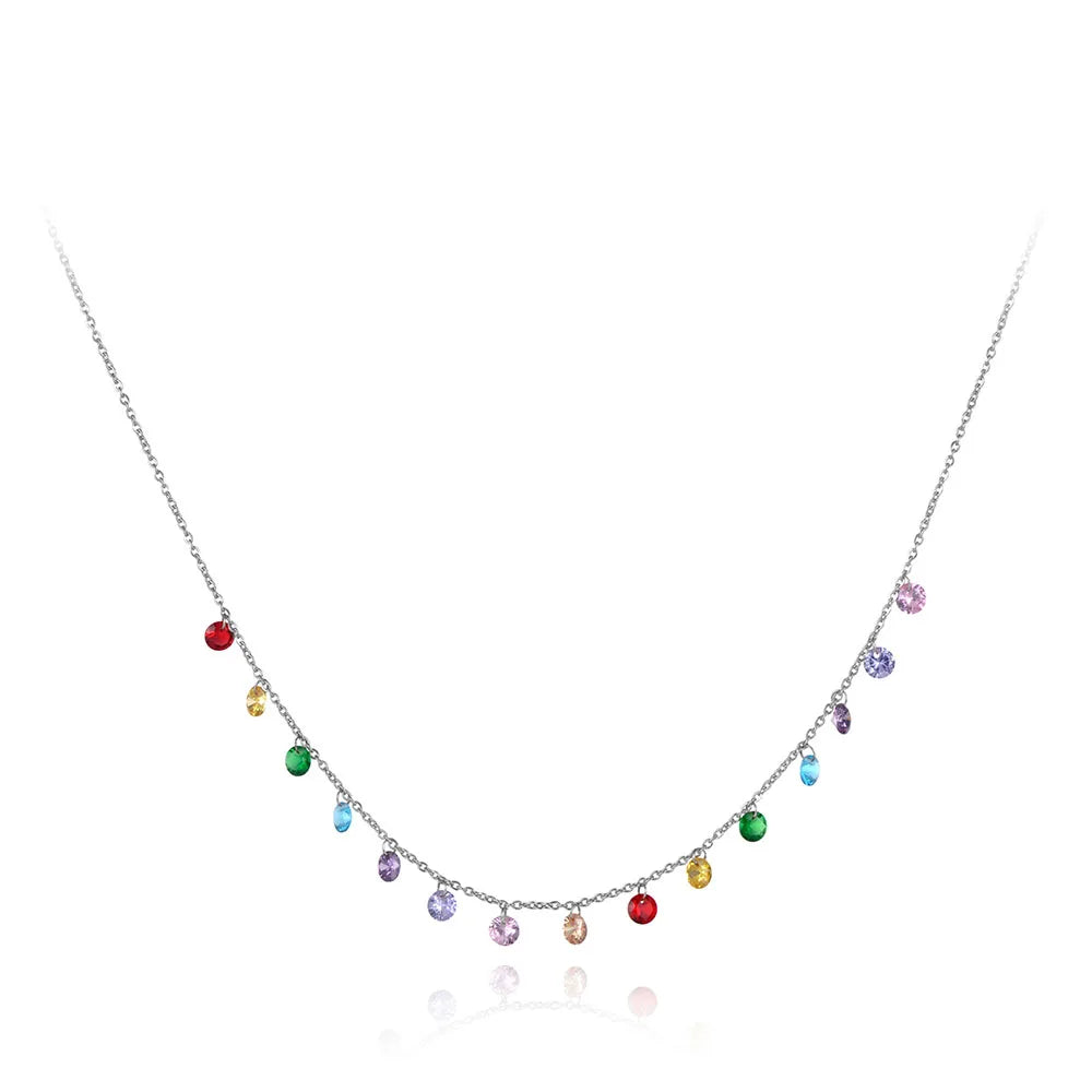 Collar de cadena plateada con piedras de circonita cúbica en rosa, púrpura, verde y amarillo