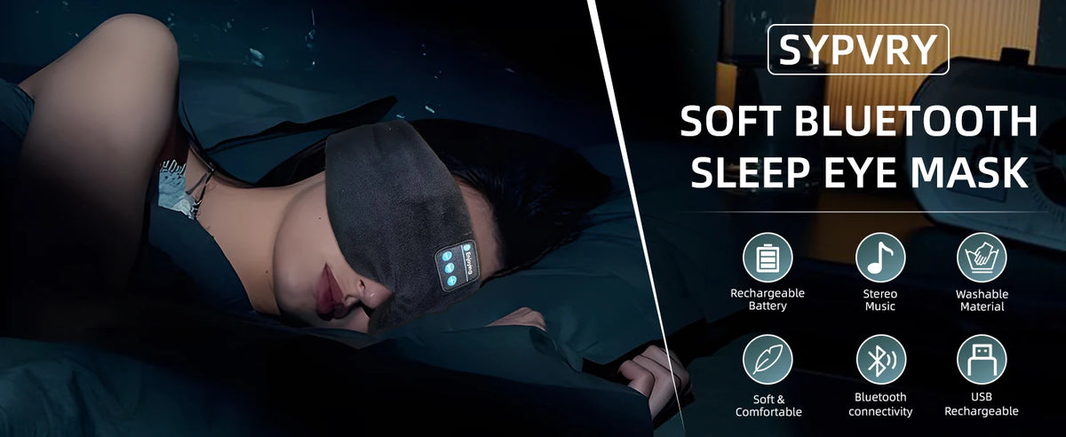 Kvinne iført svart, myk Bluetooth-søvnmask med innebygget høyttaler og oppladbart batteri.