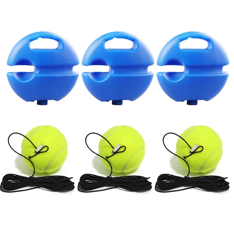 Tre blå solotennistrenere med elastiske baller og svarte snorer.