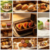 En samling miniatyrbakverk i resin, inkludert wienerbrød, kjeks og kaker, på et trebrett.