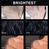Comparación antes y después mostrando el efecto del spray de purpurina brillante en piel y cabello.