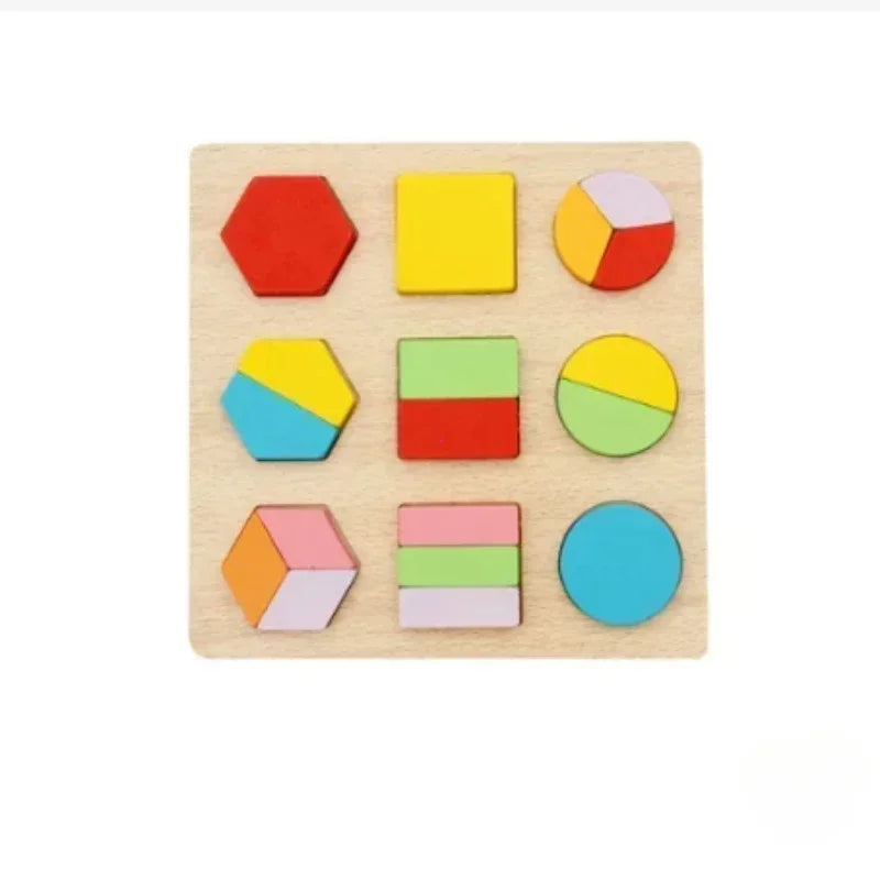 Et manipuleringssett i tre med geometriske brøker i ulike farger og former for matematikklæring.