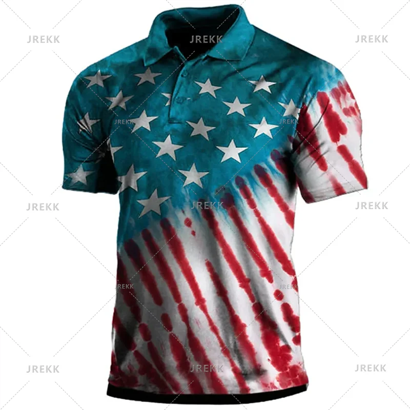 Herre polo skjorte med distressed vintage amerikansk flaggdesign, røde og hvite striper og stjerner.