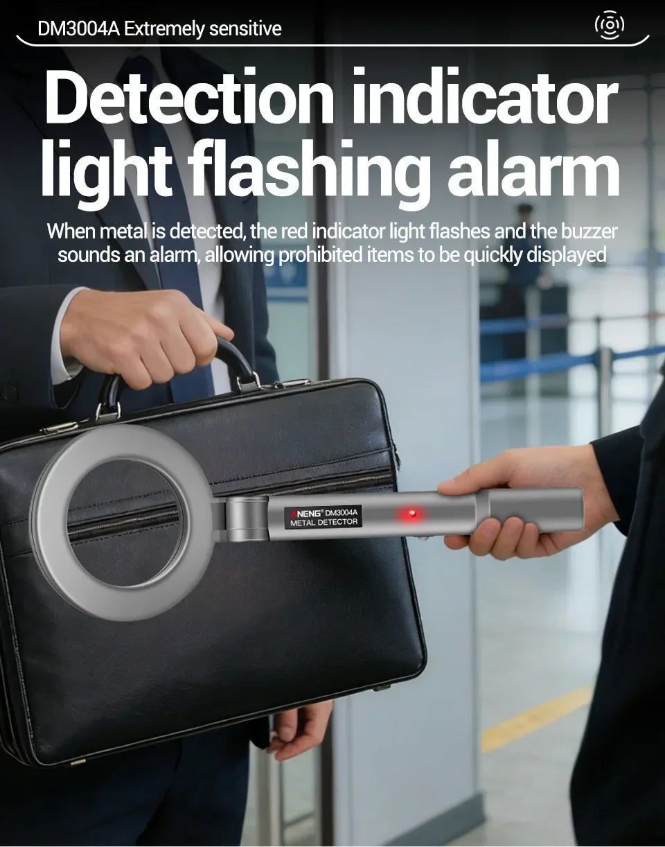 En hånd holder en håndholdt metalldetektor med rød indikatorlys som blinker, og viser dens deteksjonsfunksjon.