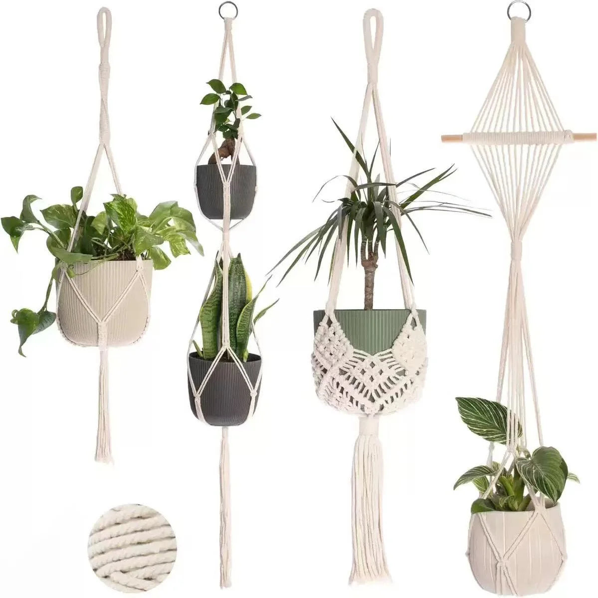 En samling håndlagde macrame-plantekrokholdere i nøytrale toner for innendørs og utendørs dekor.