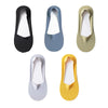 Cinq paires de chaussettes invisibles antidérapantes en silicone, en noir, bleu, beige, argent et jaune.