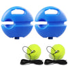 Et par blå tennistreningssko med elastiske baller og svarte snorer.