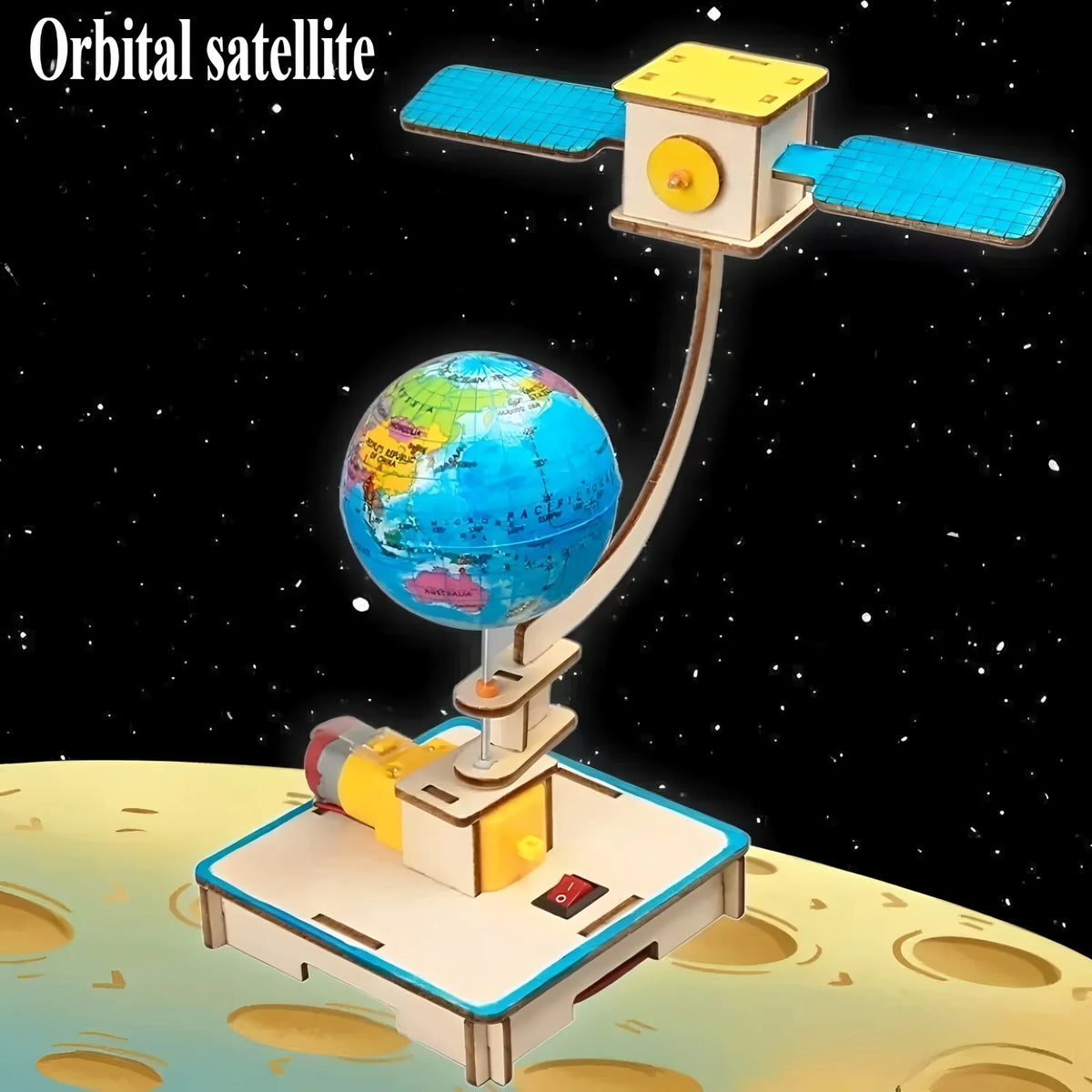 Modelbyggesæt af en orbital satellit med solpaneler og en globus mod en mørk rumbaggrund.