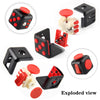 Cubos fidget negros y rojos con accesorios en varias vistas, incluida una vista explosionada.
