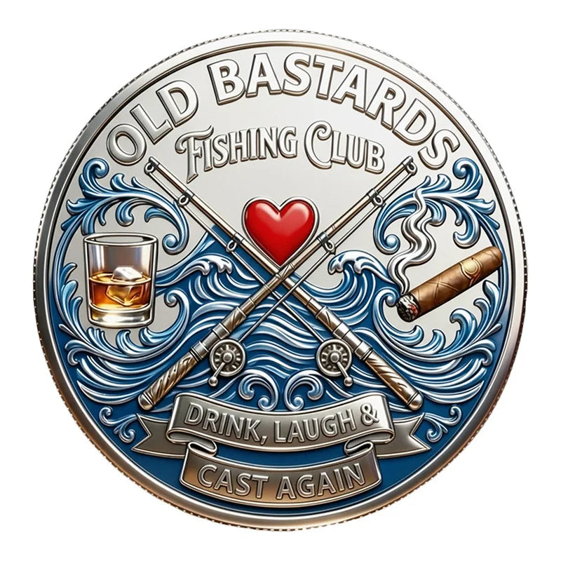 Mynt med teksten Old Bastards Fishing Club og et rødt hjerte omgitt av bølgende blå bølger.