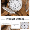 Et vintage kvarts-lommeur med sølvlenke vist på en treflate.