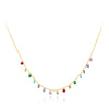 Collar de cadena de oro delicado con cristales CZ coloridos y cuentas de piedras preciosas pequeñas.
