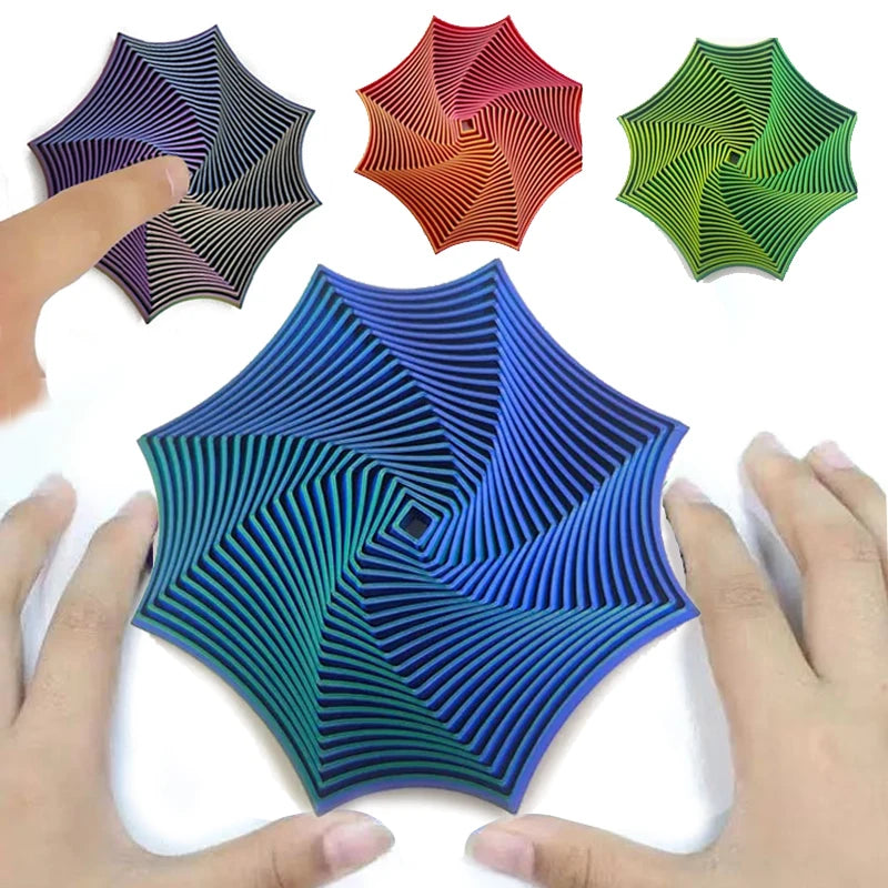 En hånd holder et geometrisk fidget-leketøy med optisk illusjonsdesign, som viser ulike farger og mønstre.